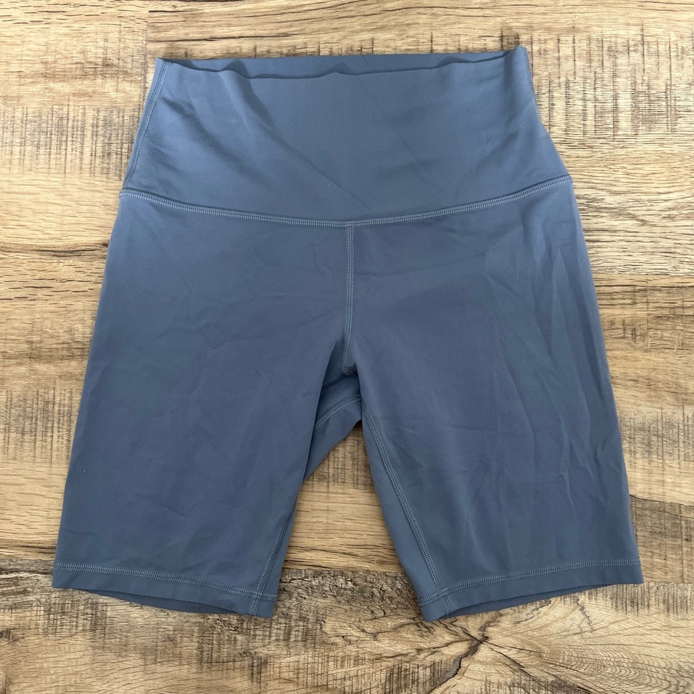 Lululemon size 6 Align shorts